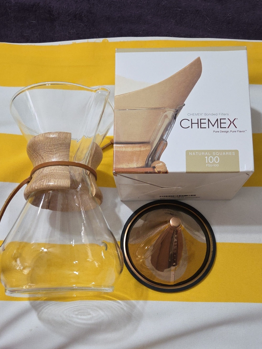Chemex Pour-Over Glass Coffee Maker with Wood Collar And Acccesories